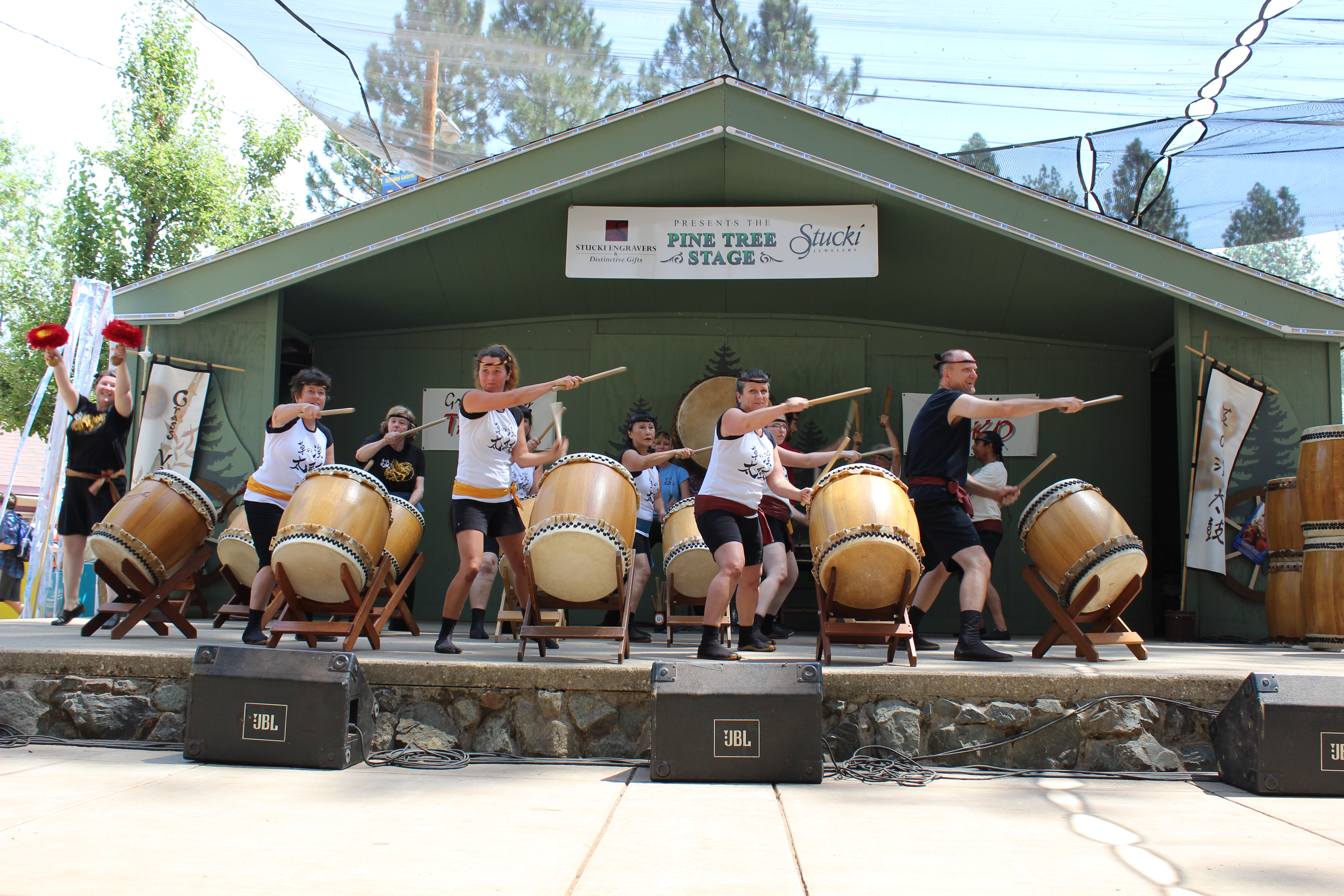 Grass Valley Taiko on stage